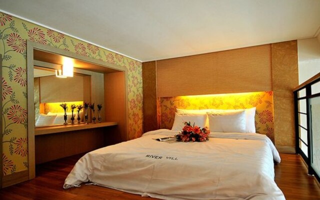 Gapyeong Riverville Pension