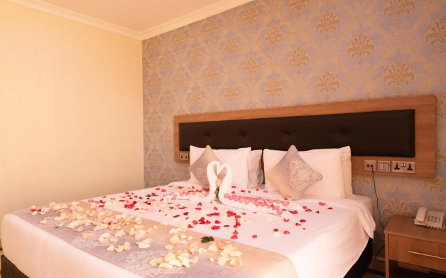 West Lerruat Hotel