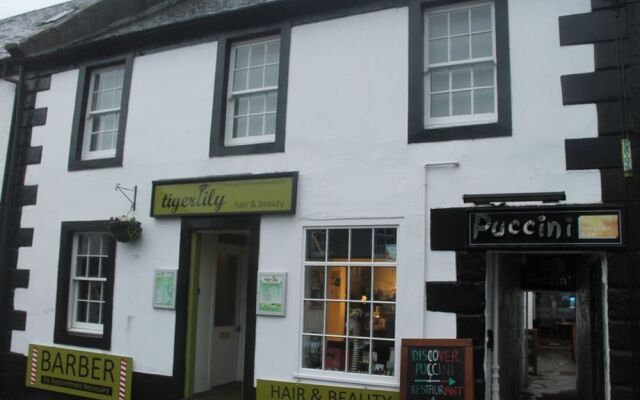 Black Bull with Rooms