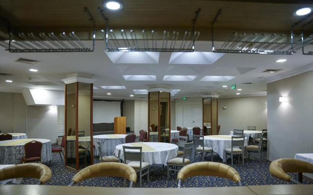 Enerji Hotel