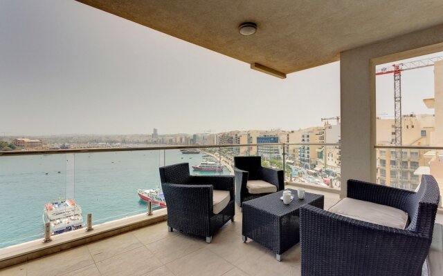 Contemporary Luxury Apartment With Valletta and Harbour Views