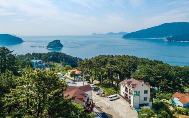 Geoje Cheongsol Pension