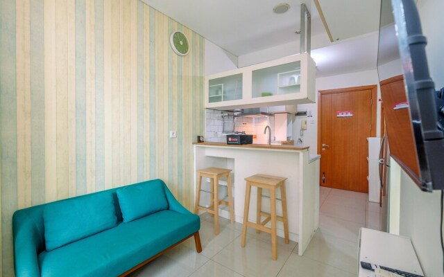 Elegant And Comfy 1Br Apartment At Woodland Park Residence