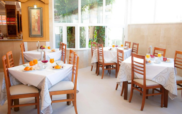 Hotel Amoros