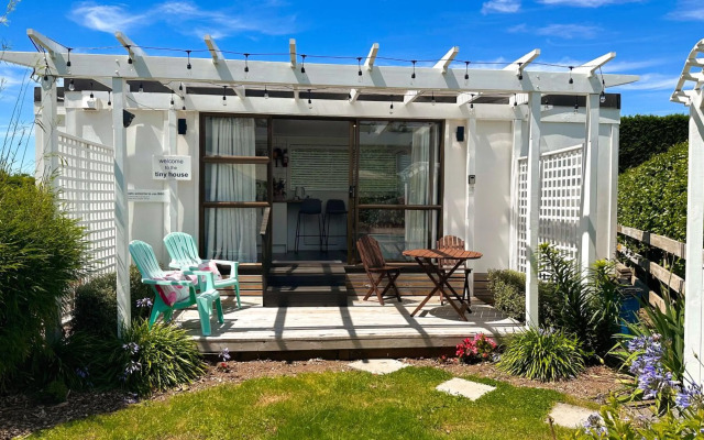 Tiny House Oasis Cambidge-Pool-Hamilton Airport 10mins