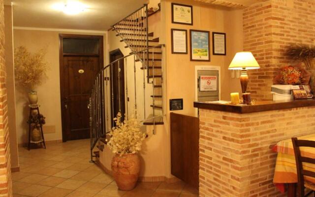 Angelucci Agriturismo con Camere e Agri Camping