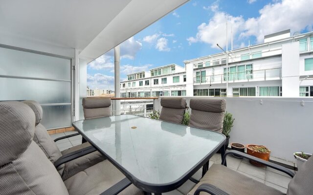 QV Harbour Private Apartment - 700
