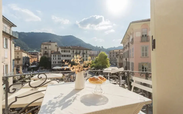 Linda Apartment 2 in Como