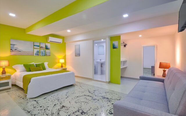 Room in Guest Room - Malecon Premium Plus