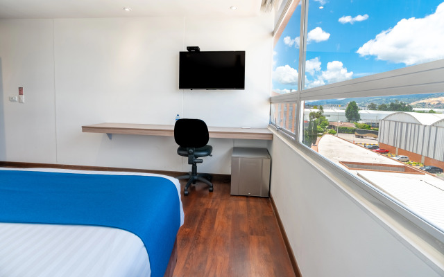 Pop Art Hotel Tocancipá y Centro de Convenciones