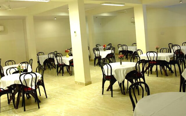 HRS Hotel Royal Sanj