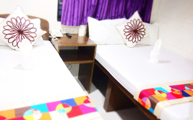 Traveller's Hostel – Guest Rooms – Kowloon