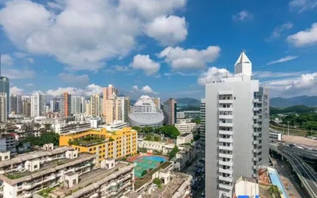 LANOU Hotel (Luohu Port Xiangxi Village Subway Station) – Outside – North District