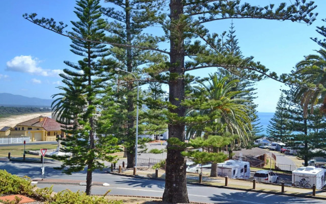 Tradewinds Apartment 4