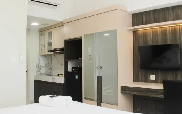 Comfort And Simply Studio Springlake Summarecon Bekasi Apartment