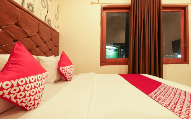 OYO 1117 New Garuda Hotel