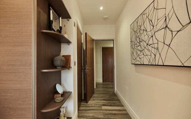 The Harlesden Escape - Spacious 3bdr Flat With Balcony