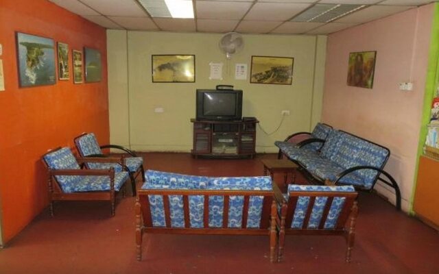Stay-In Lodge