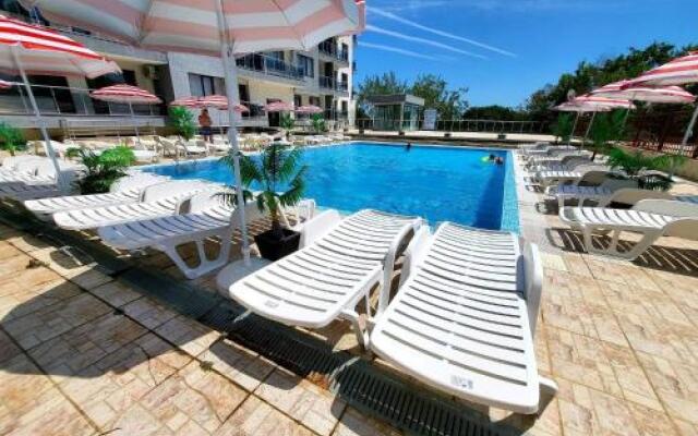 Dilov Apartments in Yalta Golden Sands