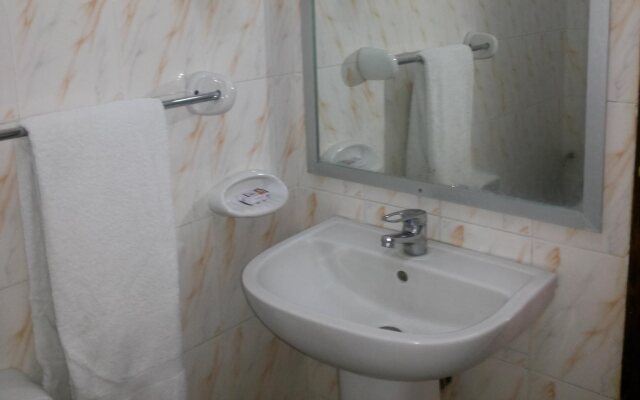IRIS Hotel