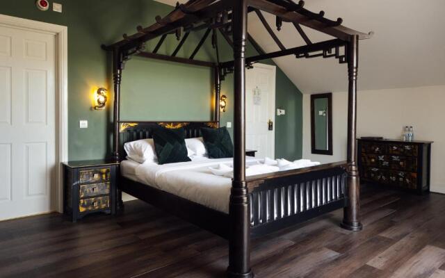 The Woodridge Inn Hotel