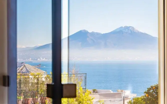 Lite Life Panoramic Flat by Napoliapartments