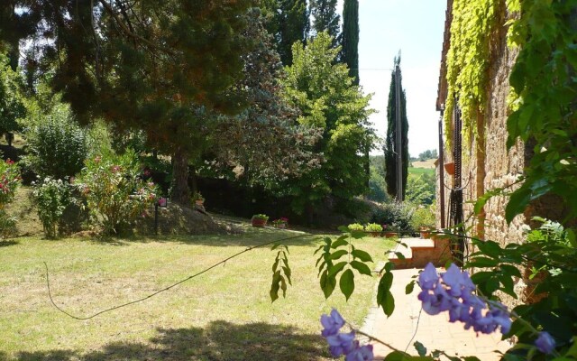 Panoramic Villa in Tuscany Rolling Hill, Well Connected, Everyday new Journey to