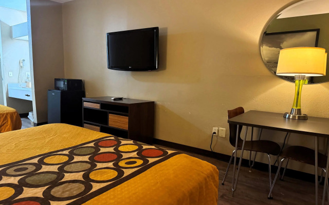 Super 8 by Wyndham Jackson/Ridgeland