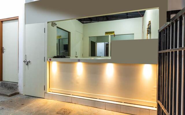 OYO 29881 Hotel Gajanan