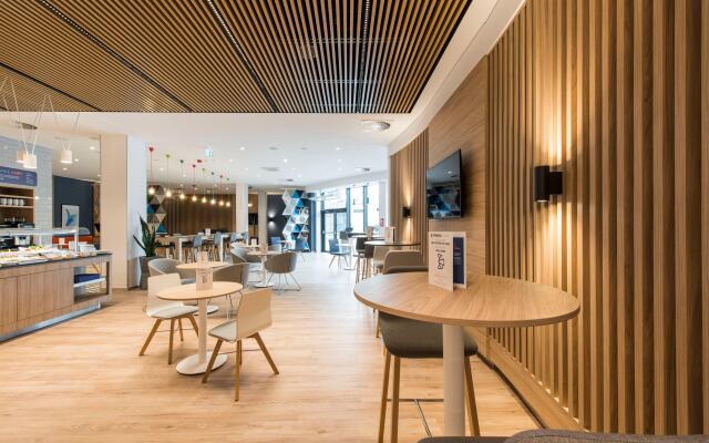 Holiday Inn Express Warsaw - Mokotow by IHG