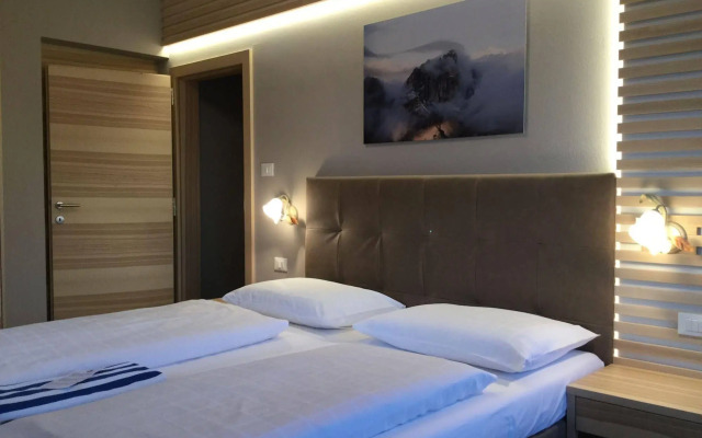 Ruster Resort