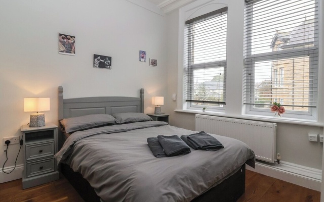 Flat 2 23 Hyde Park Road