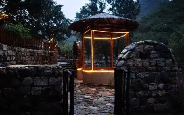 Beijing Shihuamuhai Private Shanshui Yard