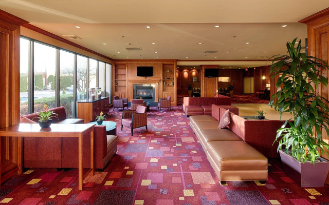 Red Lion Hotel & Conference Center - Seattle/Renton