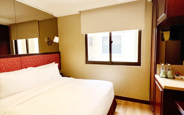 Nostalgia Hotel