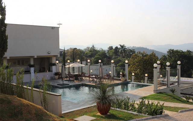 Bristol Villaggio Rosa Arujá