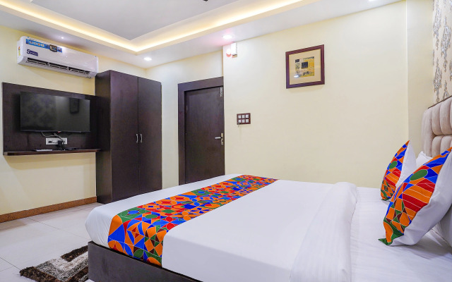 Fabhotel The Shan Palace