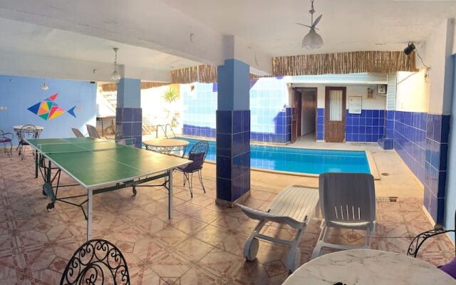 Yuksel Hotel