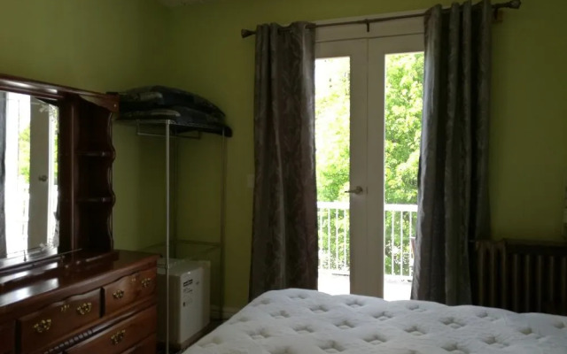 Ambassador B&B Guest Home