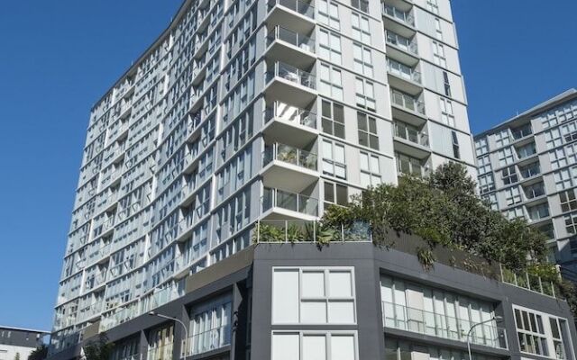Sofun Apartment In Newstead