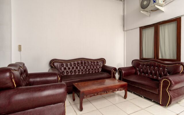 OYO 2076 Oxy Art Boarding House