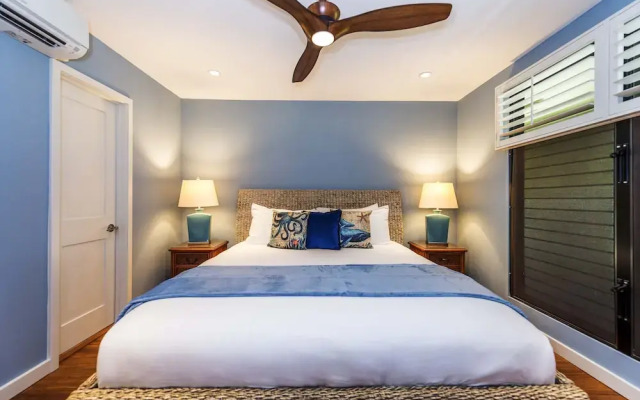 Noelani 304 3bdrm 2.5 Bath 3 Bedroom Condo by RedAwning