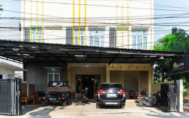 Trision Kostel Near Undip - Universitas Diponegoro