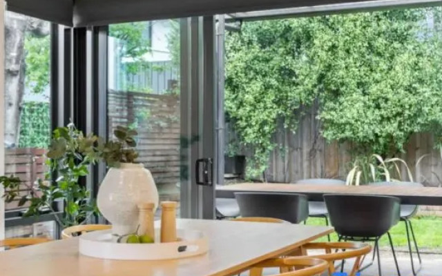 Lipscombe Mt Wellington view luxury house