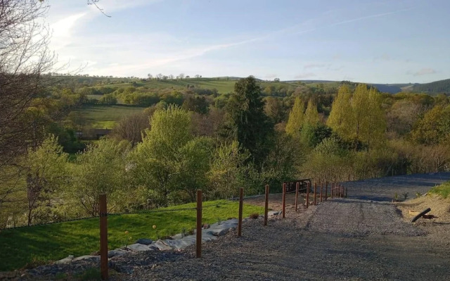 Llandovery - Cabin - Sleeps 2 - Parking - Garden