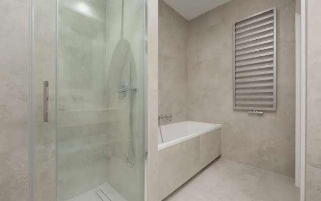 Luxurious Warsaw by Renters Prestige