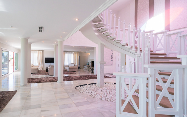 Villa South Beach