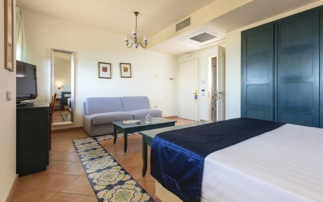 Summit Hotel