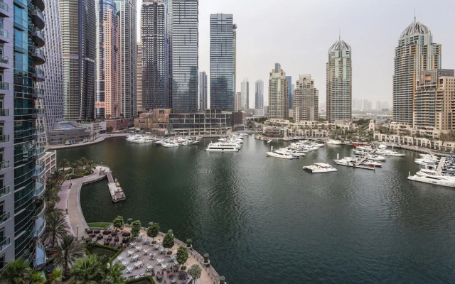 Astounding Marina Views in This Elegant 3br!