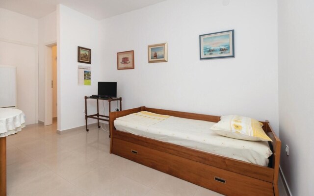 Nice Home in Zadar With Wifi and 1 Bedrooms